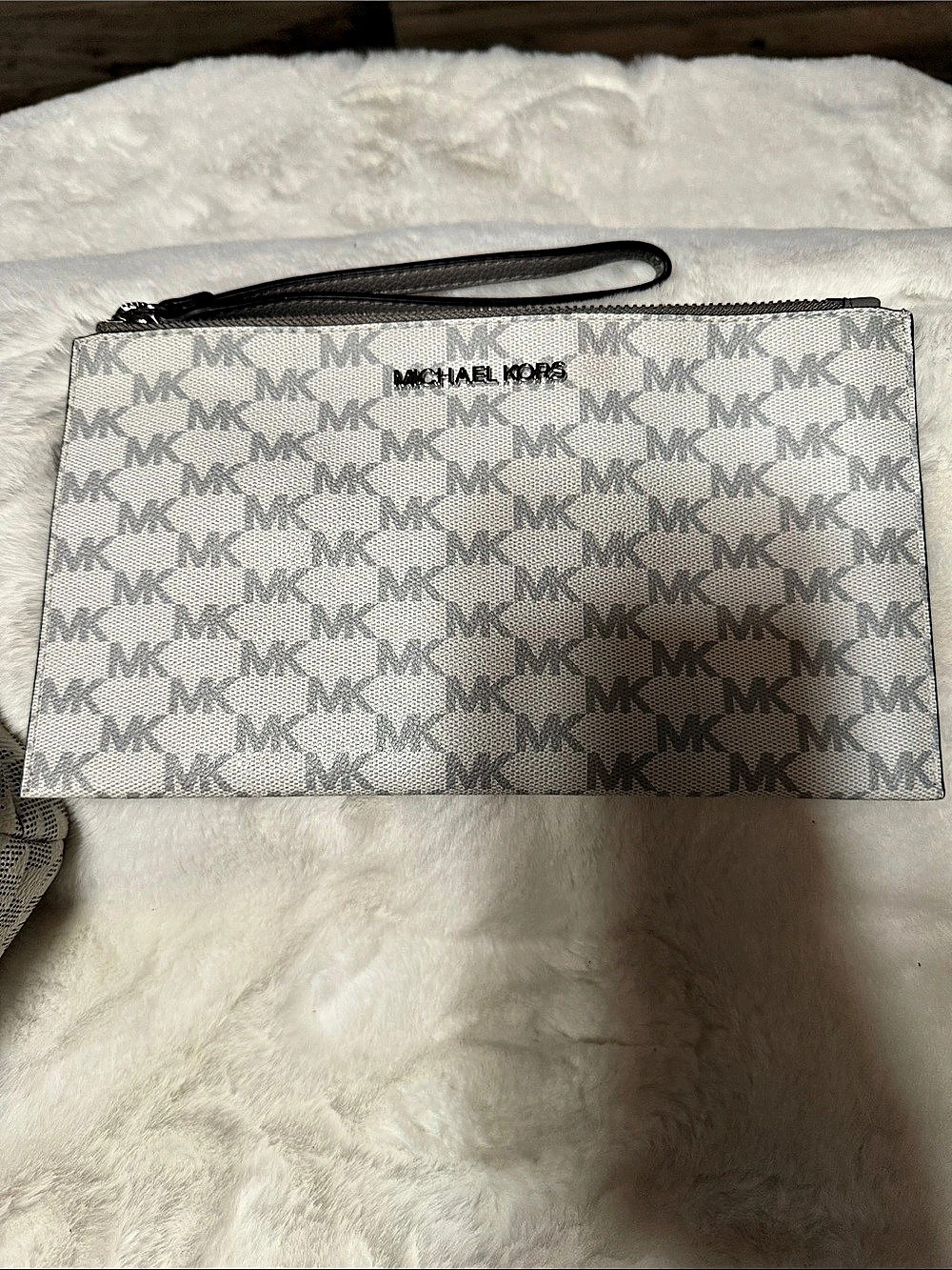 Michael Kors Jet Set Travel Large Logo Wristlet White & Gray